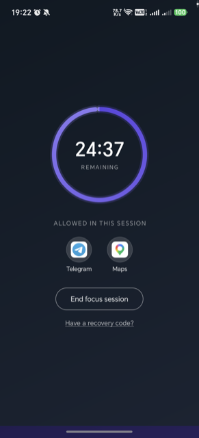 Block screen: session timer at 24:37 and the list of allowed apps